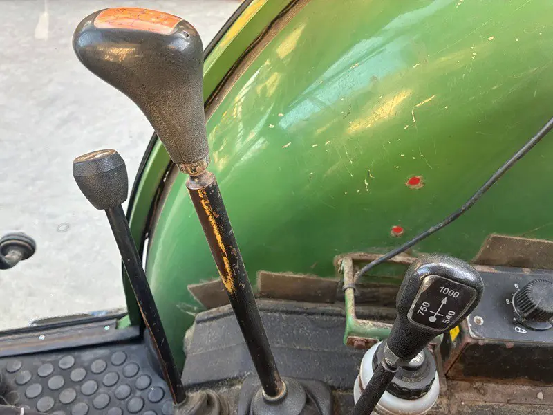 9f5d728e-38e2-4d26-8764-fb0fbb7bc0ce-Fendt 275 S 11.jpg