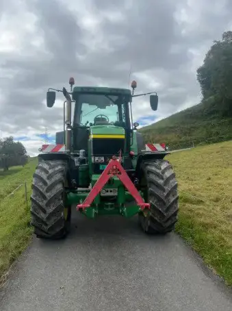 John Deere 7810