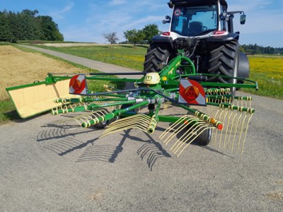 Kreiselschwader KRONE Swadro S420