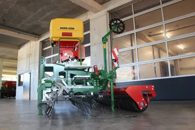 Striegel GREEN.RAKE expert 3m + OTICO Walze