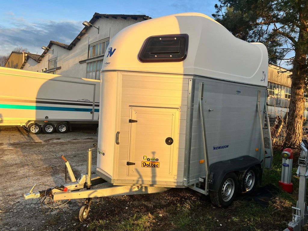 7bec21c5-00b8-47f1-b8b5-52d439d55715-Pferdeanhänger 2018 (4).jpg