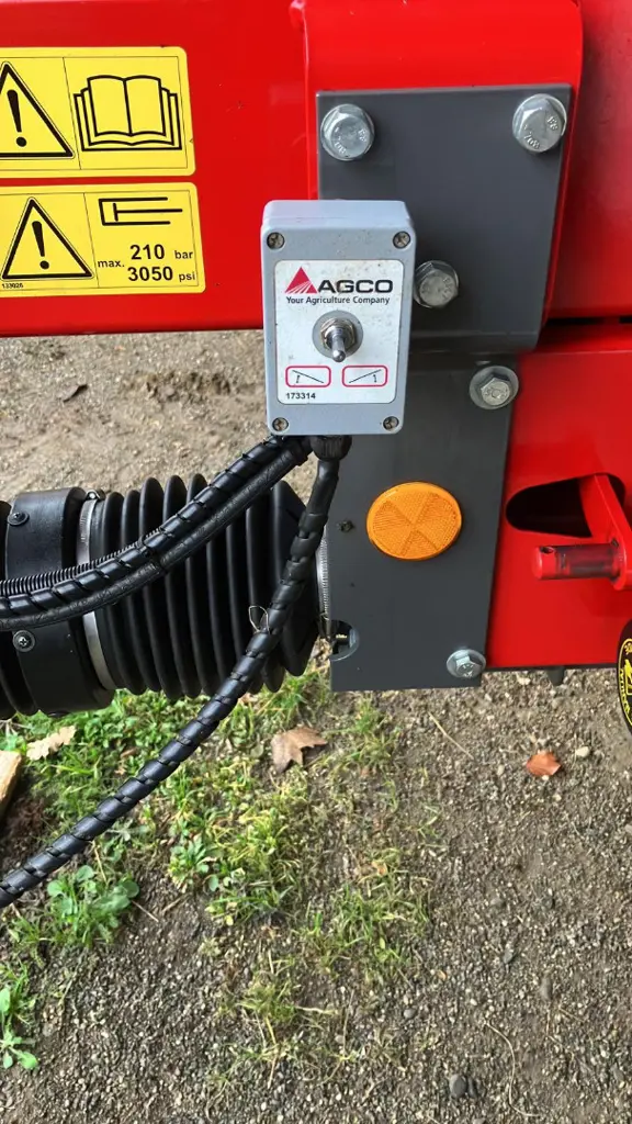 8f036450-147a-433a-a6de-b7c8e4cae755-WhatsApp Image 2026-03-26 at 14.56.20 (1).jpg