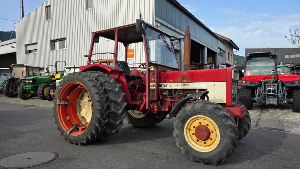 Traktor IH Case 733
