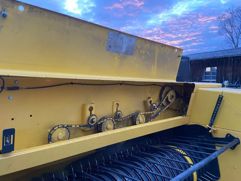 46195796-e4e3-4f4b-bfe9-72183a9b9917-New Holland Perrenoud (9).jpg