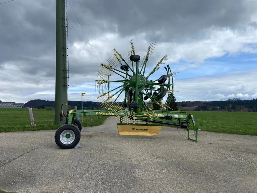 d8fa8a1f-4400-4154-8480-aab180b195f5-Krone TC 760 (4).jpg