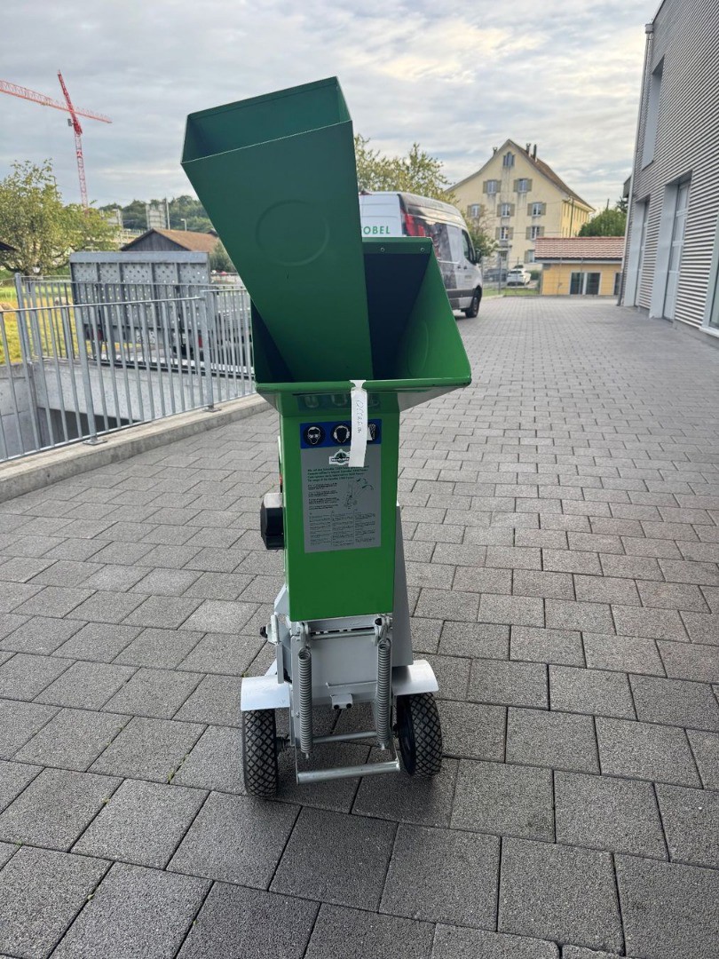 8a2e8711-4901-4151-b8d8-22062e6b1c20-herkules-schredder-3500-hacksler 2.jpg