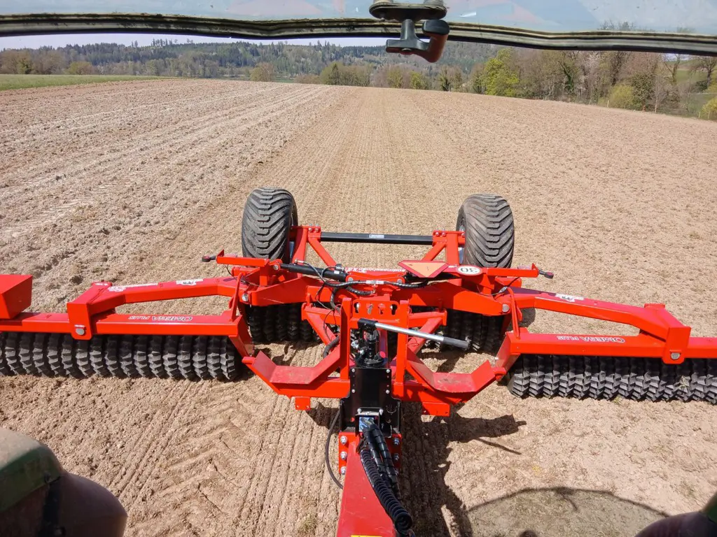 ff4b9dab-eebb-48ab-8230-1f81bc21a46e-WhatsApp Image 2026-04-11 at 15.jpg