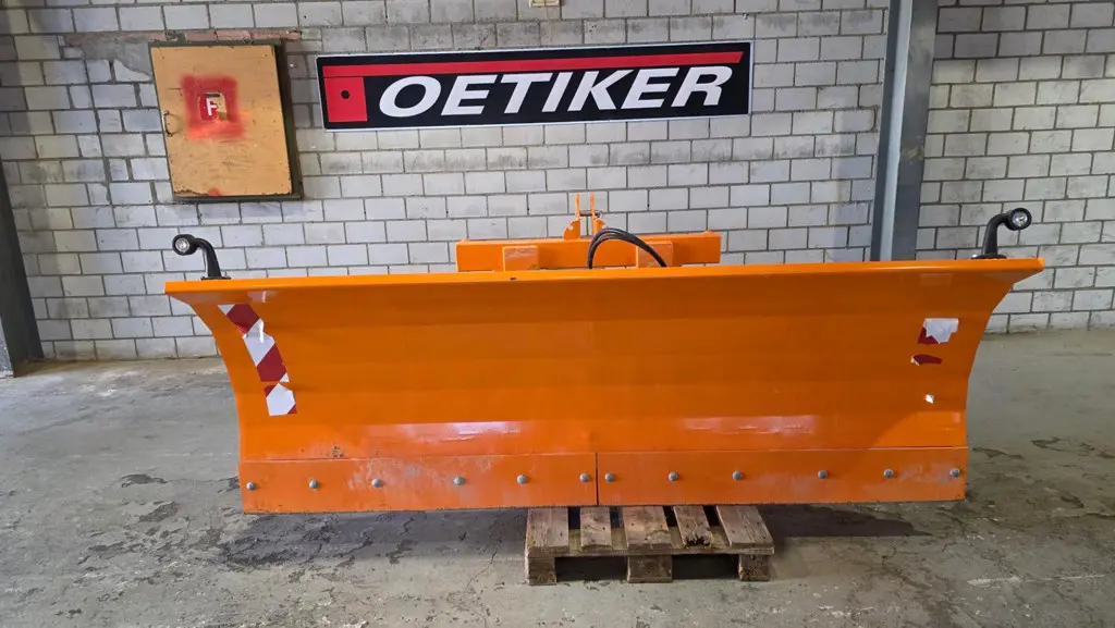 Schneepflug Samasz 250 cm Euro 8 und Dreipunkt