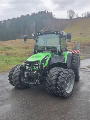 Deutz-Fahr Traktor 5115D TTV