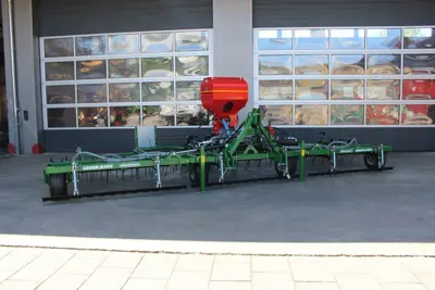 Grünland-Striegel GREEN.RAKE pro 6m + Krummenacher