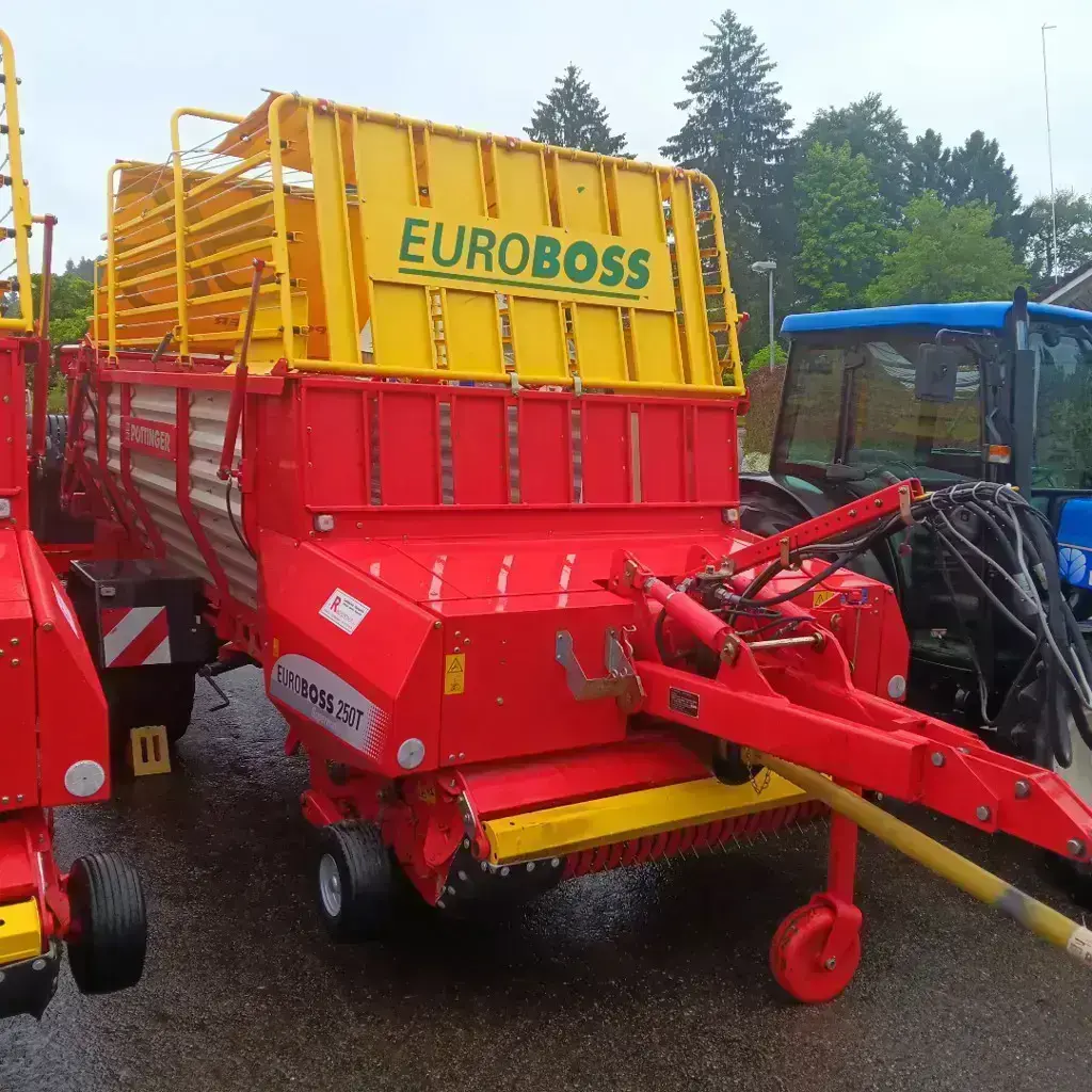 Pöttinger Ladewagen Euroboss 250T Silierschneidwerk