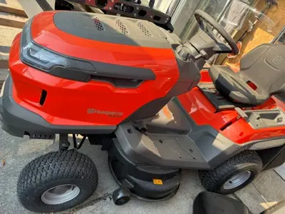 Rasentraktor Husqvarna TC215T