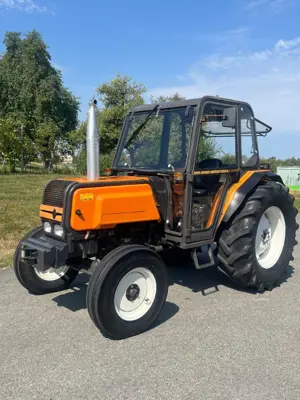 Traktor Renault 70-12 LB