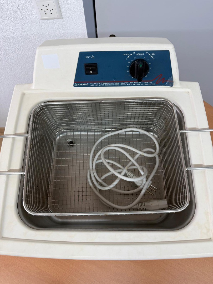 be66ae5d-9449-4c62-8862-67b1c41f7f36-Branson Ultraschallreiniger_08.jpg