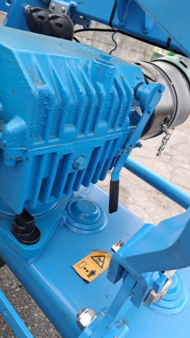 65bff792-979b-4227-be0c-344751c3307d-PHOTO-2025-12-24-08-16-32 3.jpg