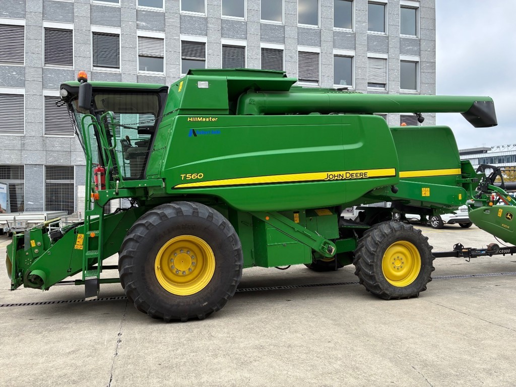 John Deere T560 HM inkl. Schneidwerk JD 620R