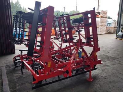 HE-VA Federzahnegge 4.6 m / Vibroculteur Kulti Dan