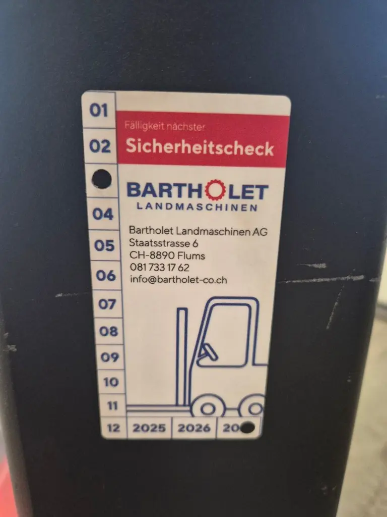 794a1b69-0264-4acd-8cea-d6a01549fdaa-profi-10v270 (5).jpg