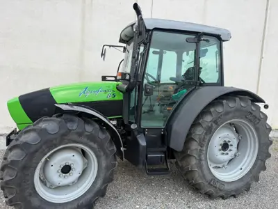 Traktor DEUTZ - FAHR AGROFARM 85