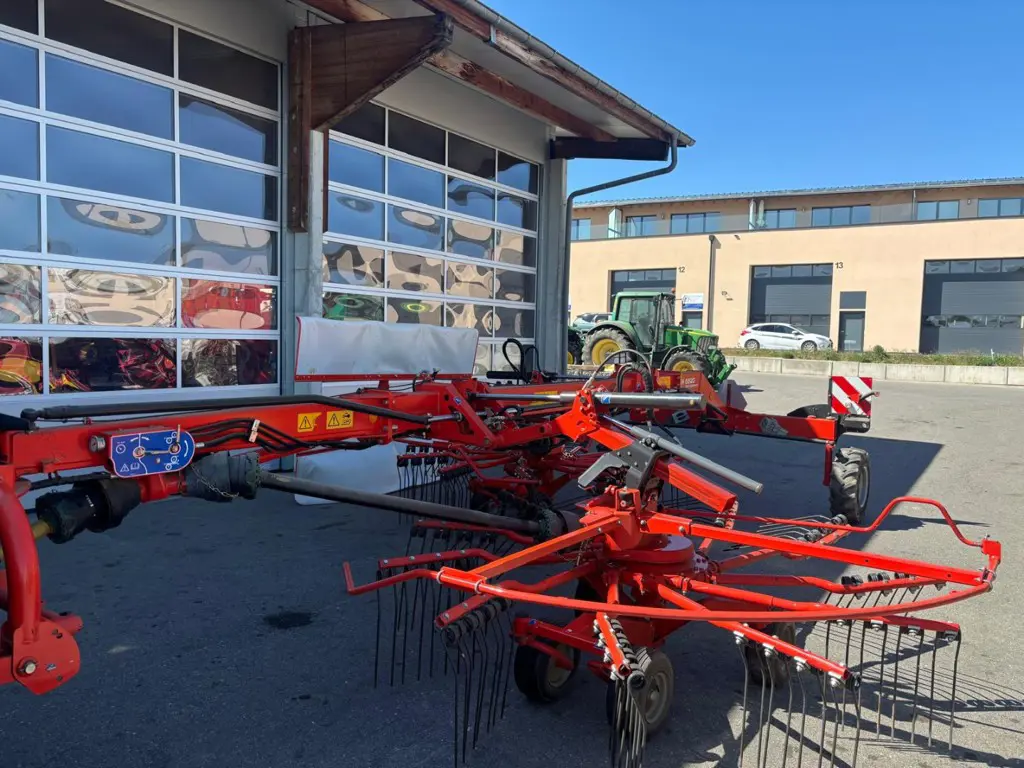 0ea5527d-2740-43e2-8460-7f8c1fd241a4-Kuhn 6620 2.jpg