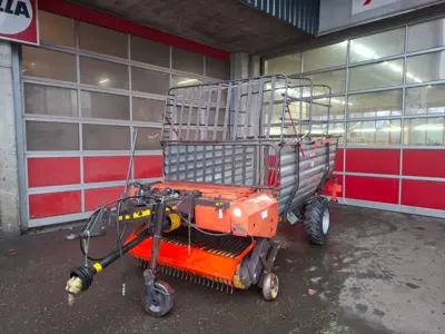 Ladewagen Bucher Monti 1