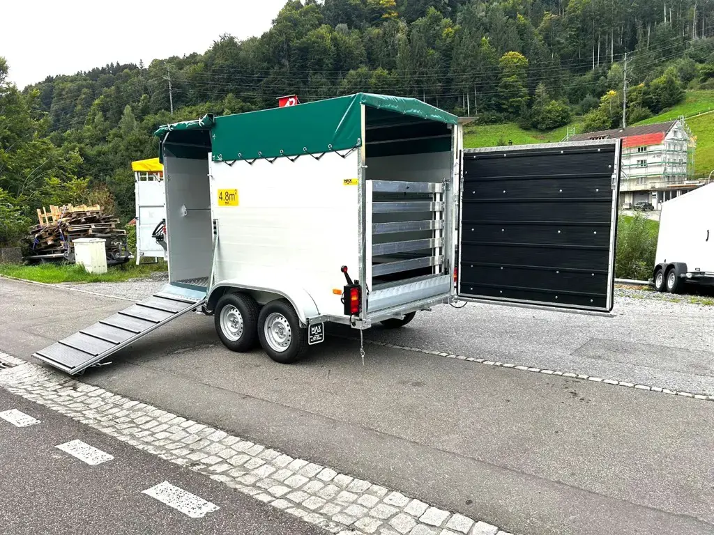 67de286b-8d87-42e0-a222-de7d34f86577-Vieh Anhänger.jpg