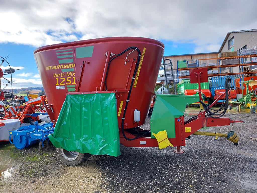 0bfe35b0-c6f2-4947-bca1-491aa59a9137-Strautmann 1251 Sperisen (2).jpg