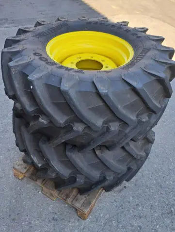 Kompletträder 540/65R24 & 540/65R38