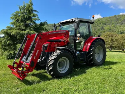 Massey Ferguson 5711S