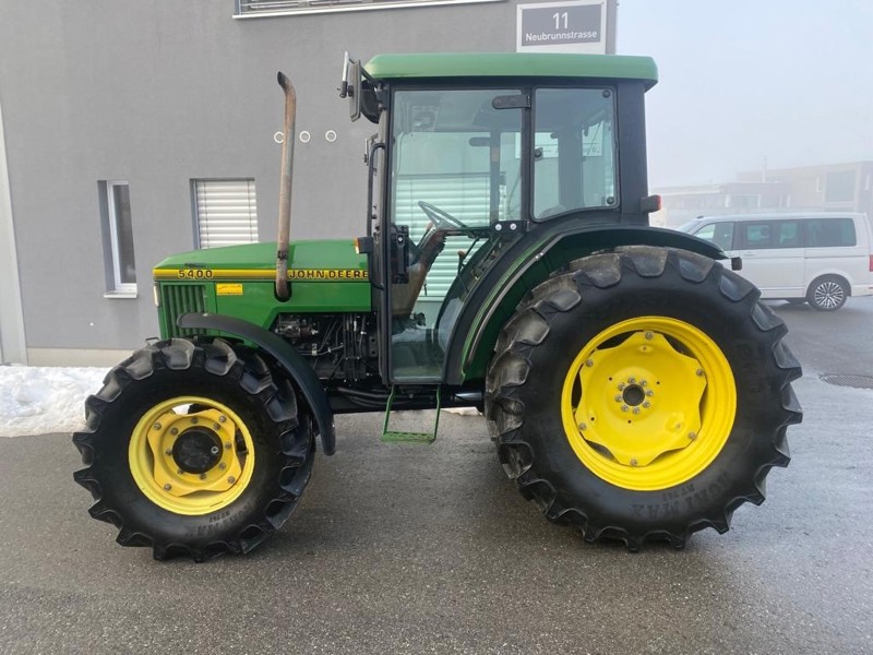 c22ede05-1c38-4bef-8152-8a205991225b-JD 5400 13.jpg