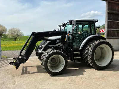 Valtra A104 / Robert Aebi Landtechnik AG