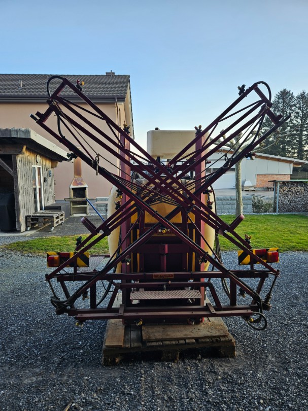 fa655067-2449-41e6-8176-32dceed2ed13-Hardi LX 600, Haltiner Donat (8).png