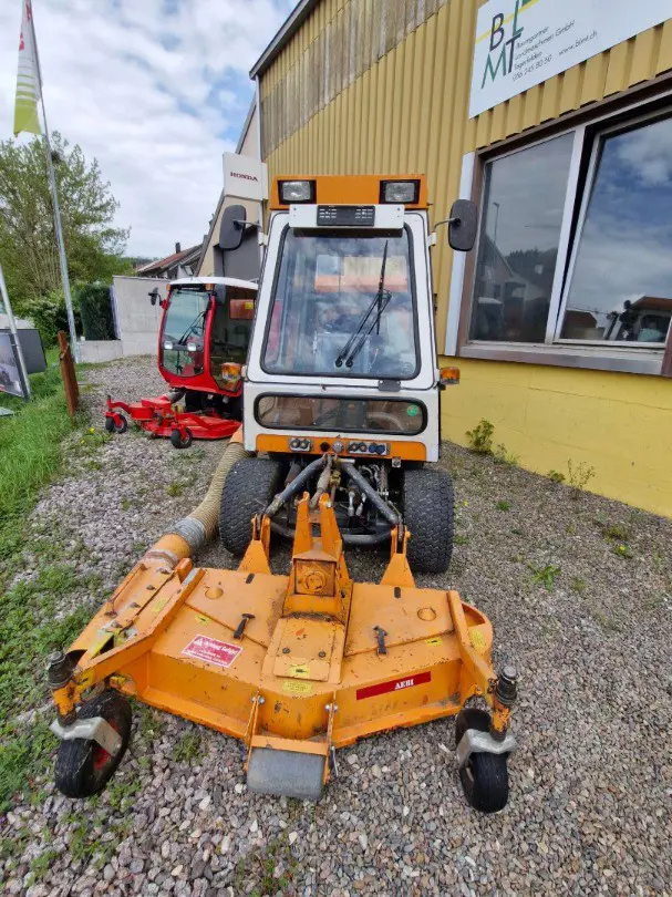 7aaf529a-9df0-4805-88ca-837e29651131-Aebi Rasant 3.jpg