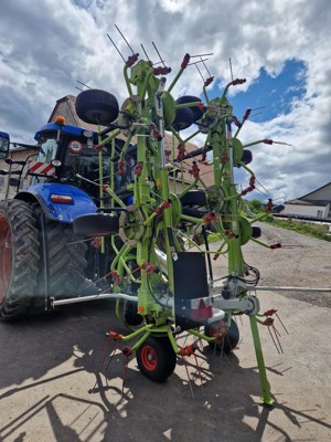 Faneuse Claas Volto 1100