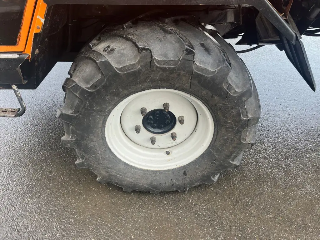 4a353194-3d7d-4d71-a3e0-413784806ab1-Reform T9 5.jpg