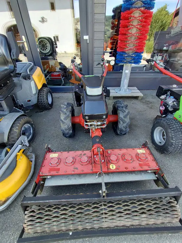 Motofaucheuse Rapid Euro 4 avec Herse rotative Lipco UK 100