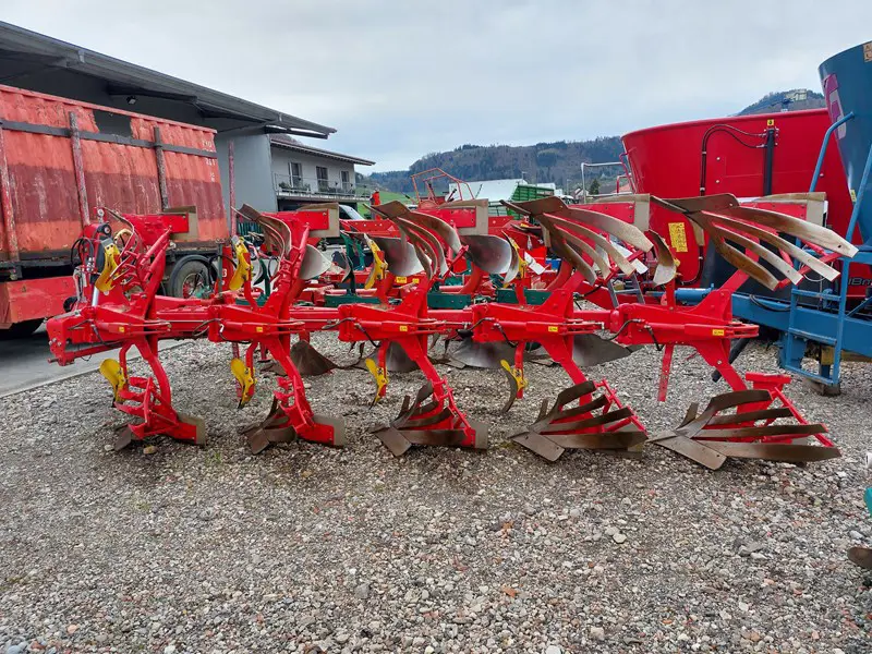 ABVERKAUF 30 % auf Pflug Pöttinger 5 Schar SERVO 45 SN-/38WWS