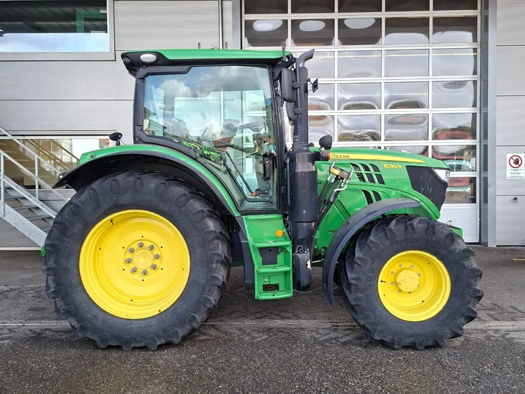 John Deere 6130R
