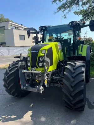 Claas Arion 450