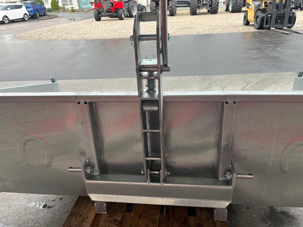 37c07bbd-61e8-4c9b-9dee-dd6c9fb5e05b-WhatsApp Bild 2025-09-01 um 22.jpg