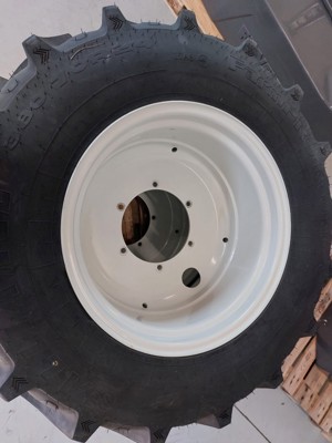 1 Paar Räder 380/70R24 Alliance