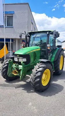 John Deere 5720