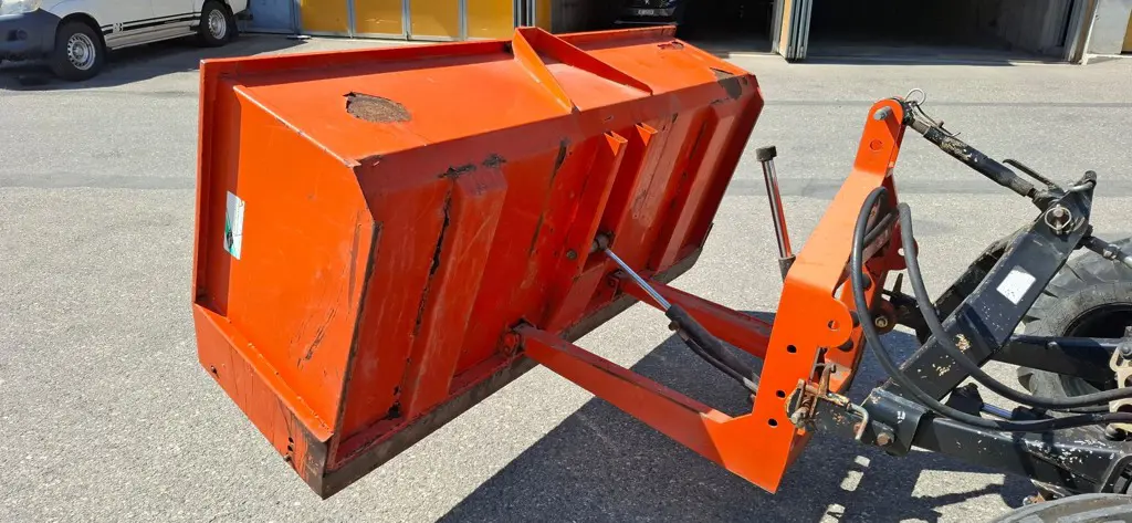 a12801a6-b0be-4855-a435-85ec07b7d819-Schaufel Metrac H6S 20260418_143017.jpg