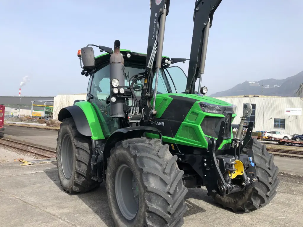 Deutz Traktor 6130 TTV