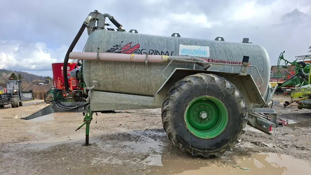 252f26dd-7fe9-43c9-a220-cec8bb30f891-Agrmiat Villiger (3).jpg