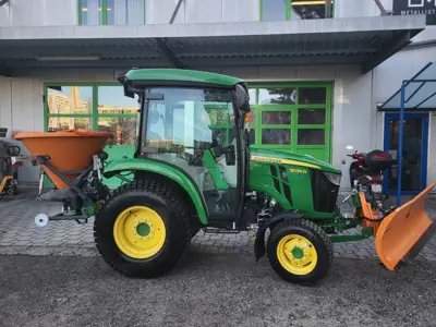 John Deere 3039R