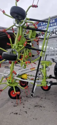 pirouette CLAAS VOLTO 900