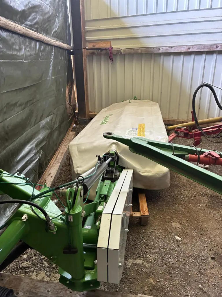 f21b24fc-4dbc-40b7-8dae-21e40c337123-Heckmähwerk .jpg