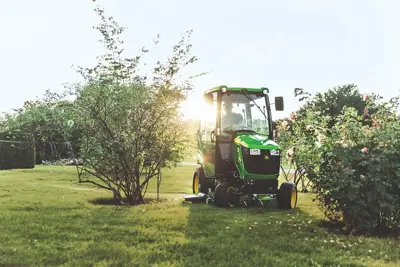 John Deere 1026R
