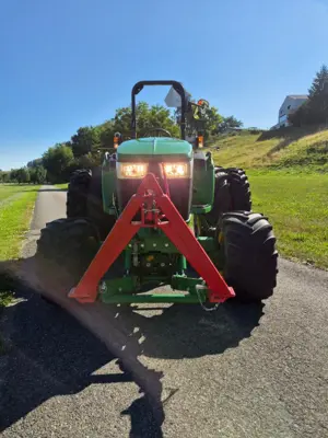 John Deere 4066M